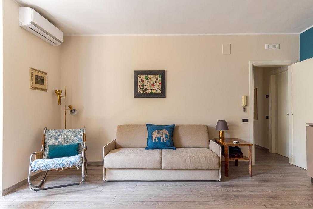 Appartement Studio Yvonne à Bari Extérieur photo