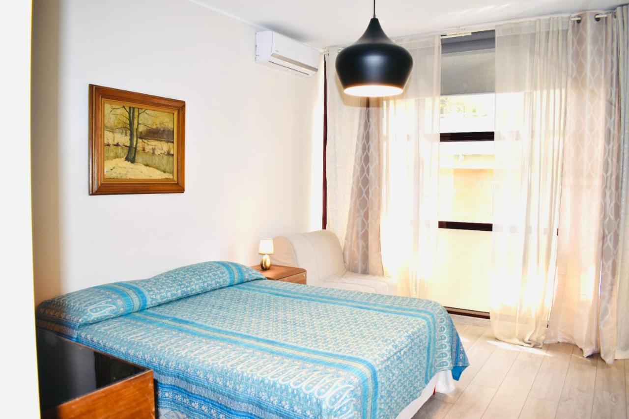 Appartement Studio Yvonne à Bari Extérieur photo